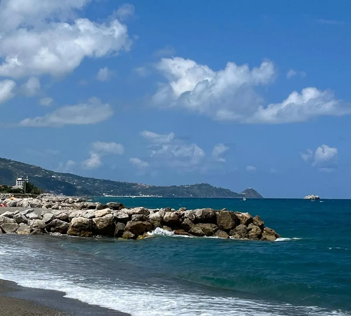 Casa Rosy Sicilia Lägenhet Brolo